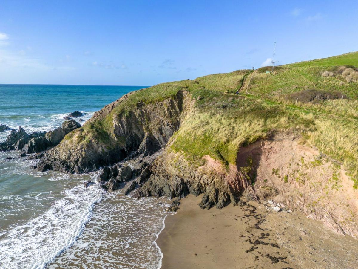 1 Beachdown Bigbury Exterior photo